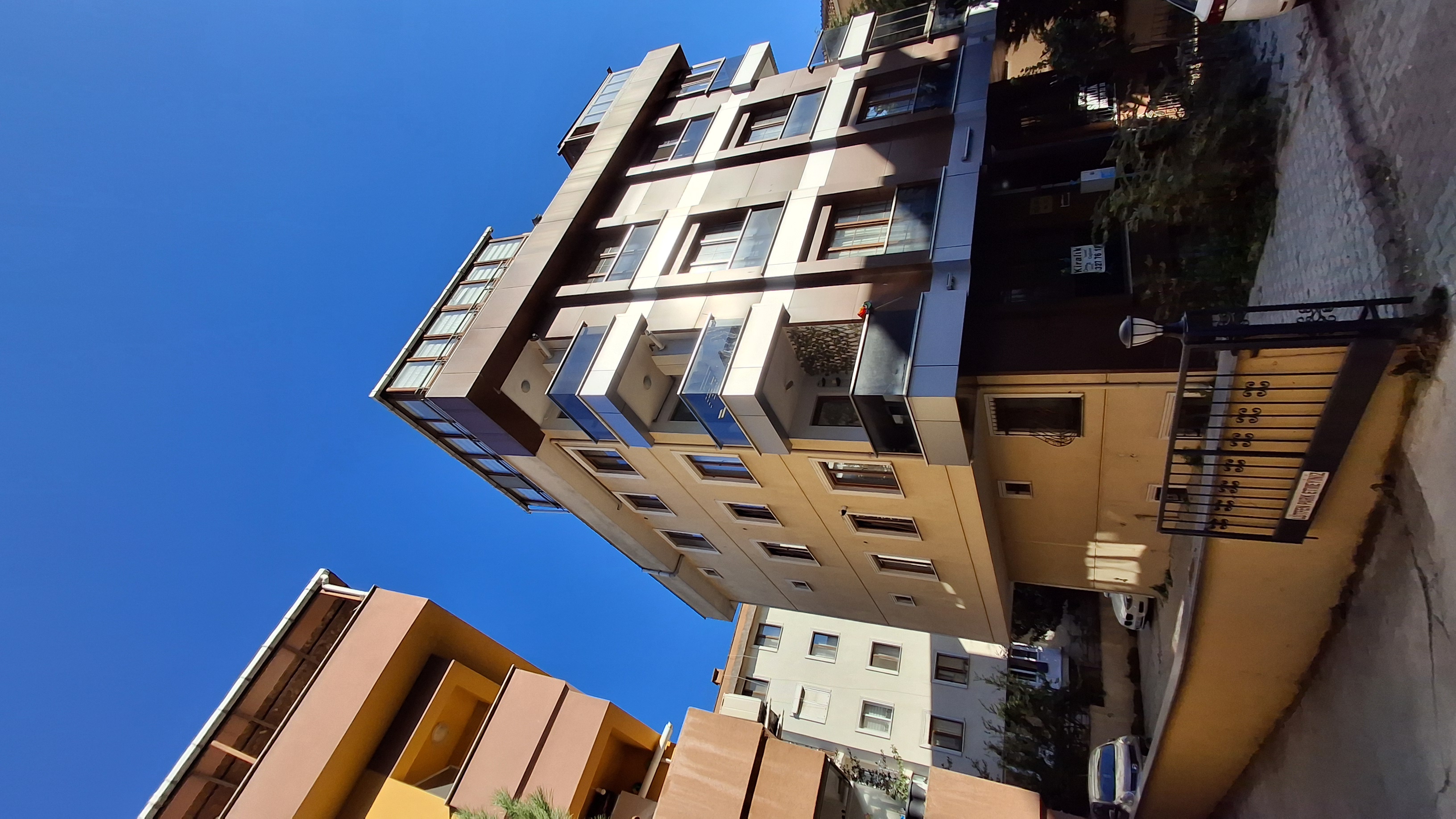 ALTINTEPE DE KİRALIK YÜKSEK GİRİŞ DAİRE 