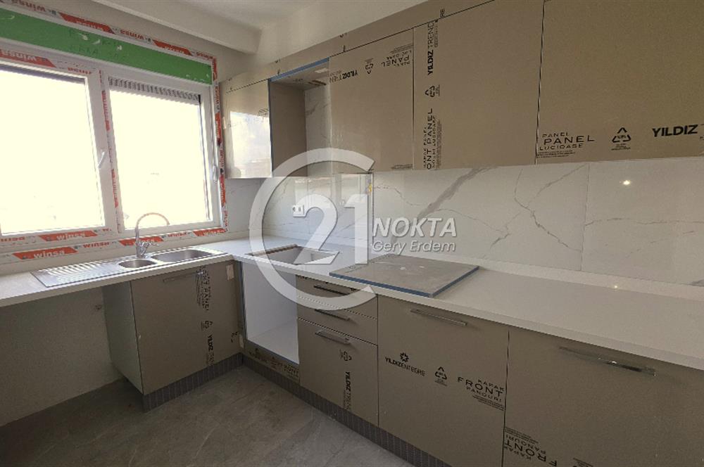 ERENKÖY ETHEMEFENDİ CAD. YAKIN SIFIR 3+1 100 M2 