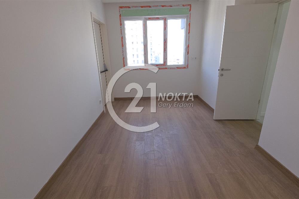 ERENKÖY ETHEMEFENDİ CAD. YAKIN SIFIR 3+1 100 M2 