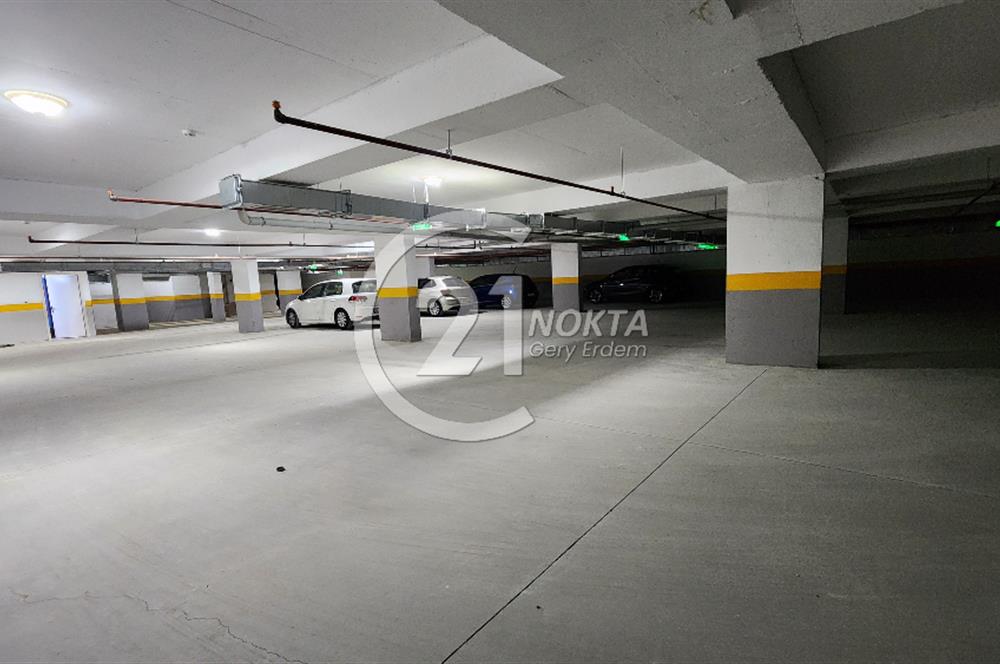 ERENKÖY ETHEMEFENDİ CAD. YAKIN SIFIR 3+1 100 M2 