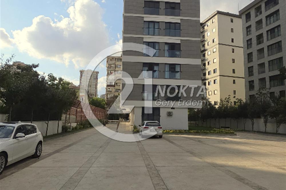 ERENKÖY ETHEMEFENDİ CAD. YAKIN SIFIR 3+1 100 M2 