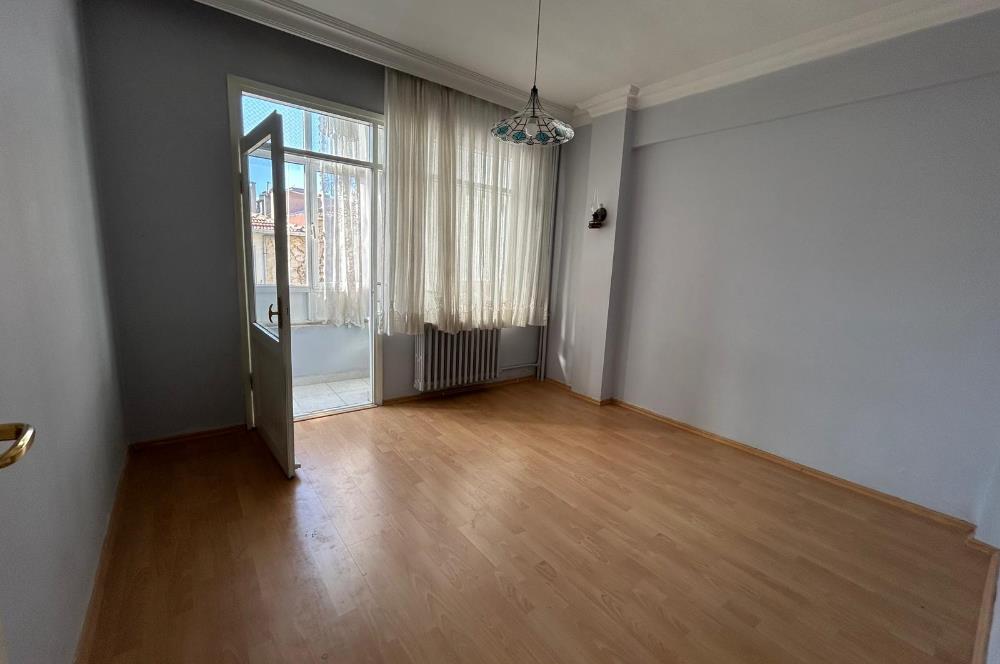 ŞENESENEVLER ARDIÇ SOKAK TA METROYA YAKIN 3+1 KİRALIK DAİRE