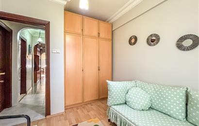 HAZNEDAR GÜVEN MAHALLESİNDE KOMBİLİ 2 BALKONLU 2+1 DAİRE