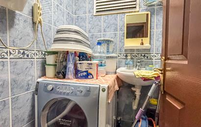 HAZNEDAR GÜVEN MAHALLESİNDE KOMBİLİ 2 BALKONLU 2+1 DAİRE