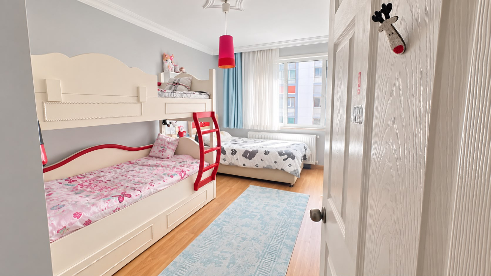 KAĞITHANE ÇAĞLAYANDA 2+1 2.KAT BALKONLU SATILIK DAİRE