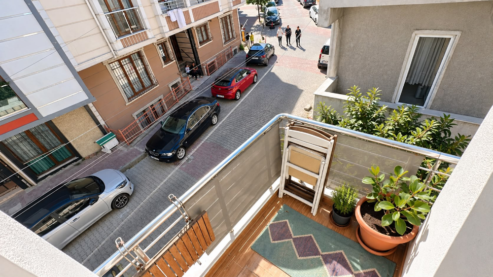 KAĞITHANE ÇAĞLAYANDA 2+1 2.KAT BALKONLU SATILIK DAİRE