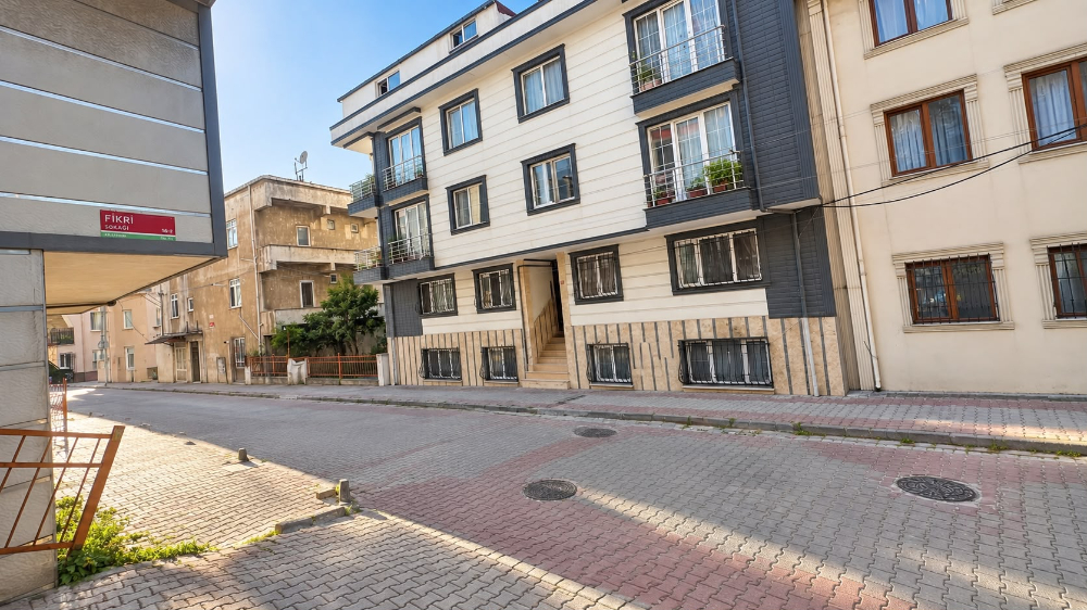 KAĞITHANE ÇAĞLAYANDA 2+1 2.KAT BALKONLU SATILIK DAİRE