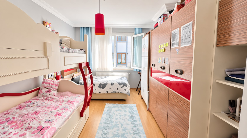 KAĞITHANE ÇAĞLAYANDA 2+1 2.KAT BALKONLU SATILIK DAİRE