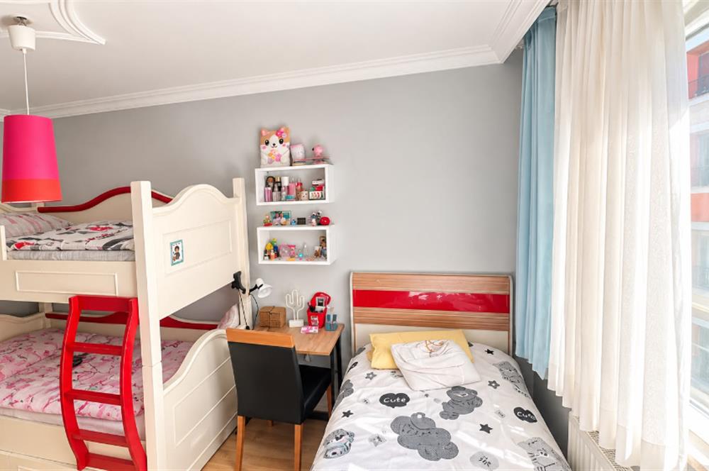 KAĞITHANE ÇAĞLAYANDA 2+1 2.KAT BALKONLU SATILIK DAİRE