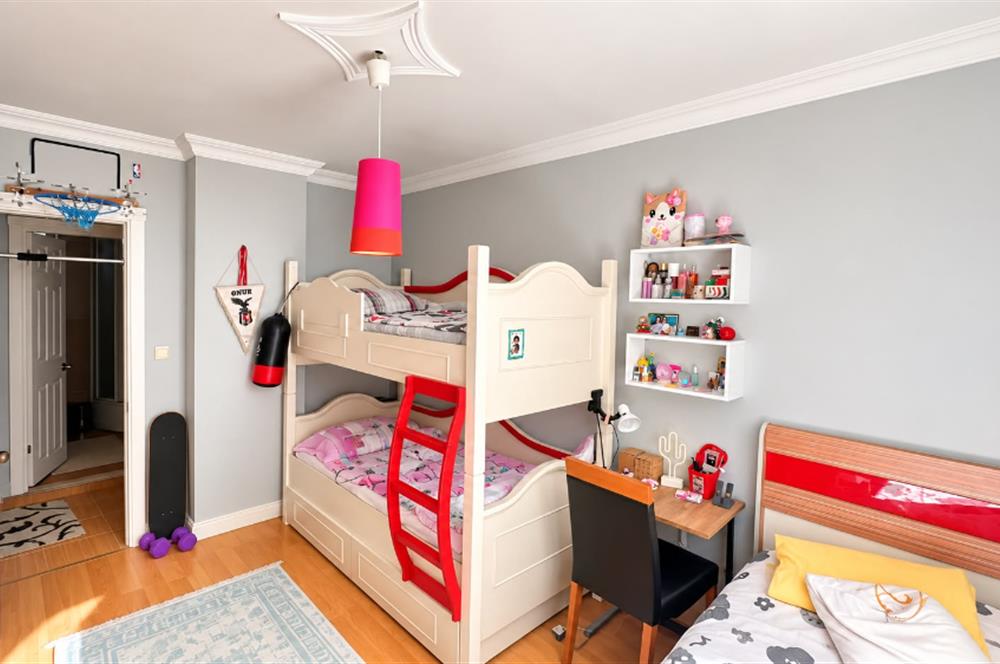 KAĞITHANE ÇAĞLAYANDA 2+1 2.KAT BALKONLU SATILIK DAİRE