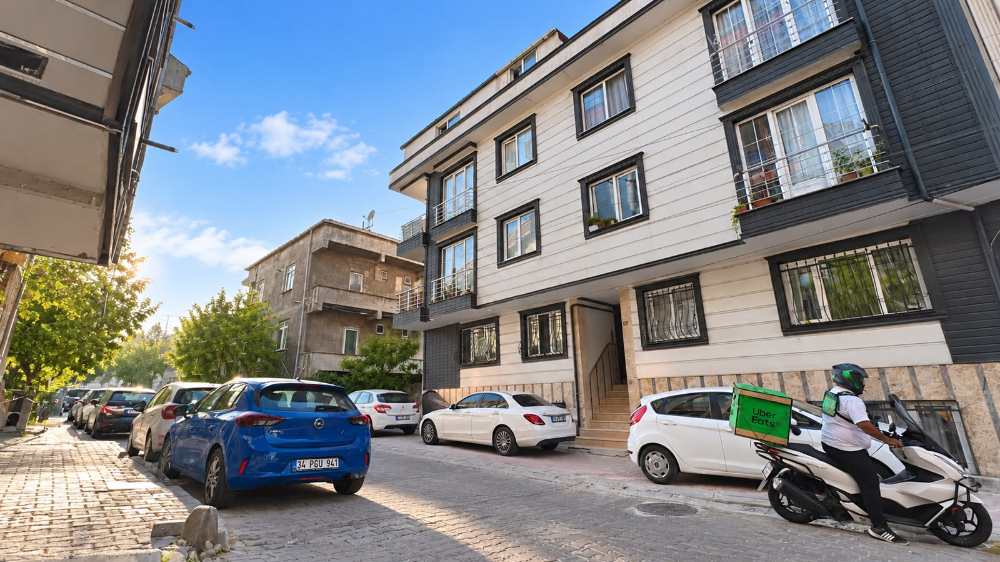 KAĞITHANE ÇAĞLAYANDA 2+1 2.KAT BALKONLU SATILIK DAİRE