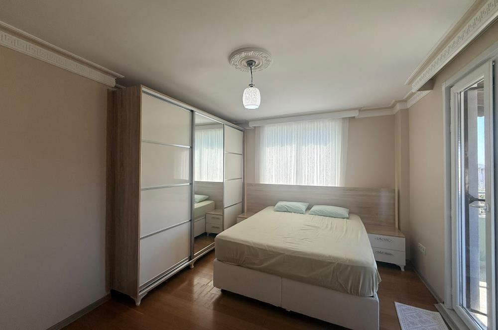 Karaburun'da Satılık 5+2 Bahçeli Müstakil Ev