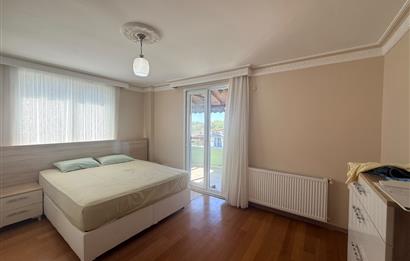 Karaburun'da Satılık 5+2 Bahçeli Müstakil Ev