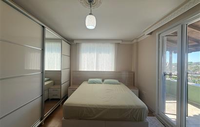 Karaburun'da Satılık 5+2 Bahçeli Müstakil Ev