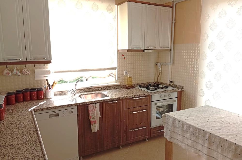Karaburun'da Satılık 5+2 Bahçeli Müstakil Ev
