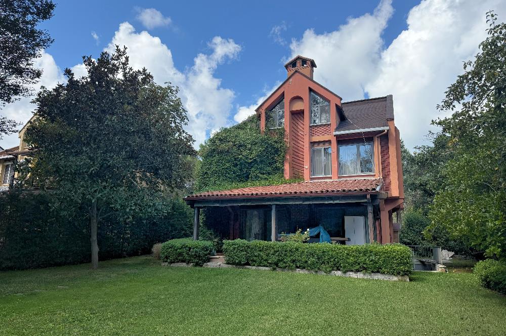 Demirciköy'de Ormana Komşu 5+2 Kiralık Eşyalı Villa