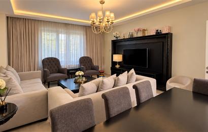 Bahçeköy Merkez'de Dekorasyonlu Satılık 2+1 Daire 