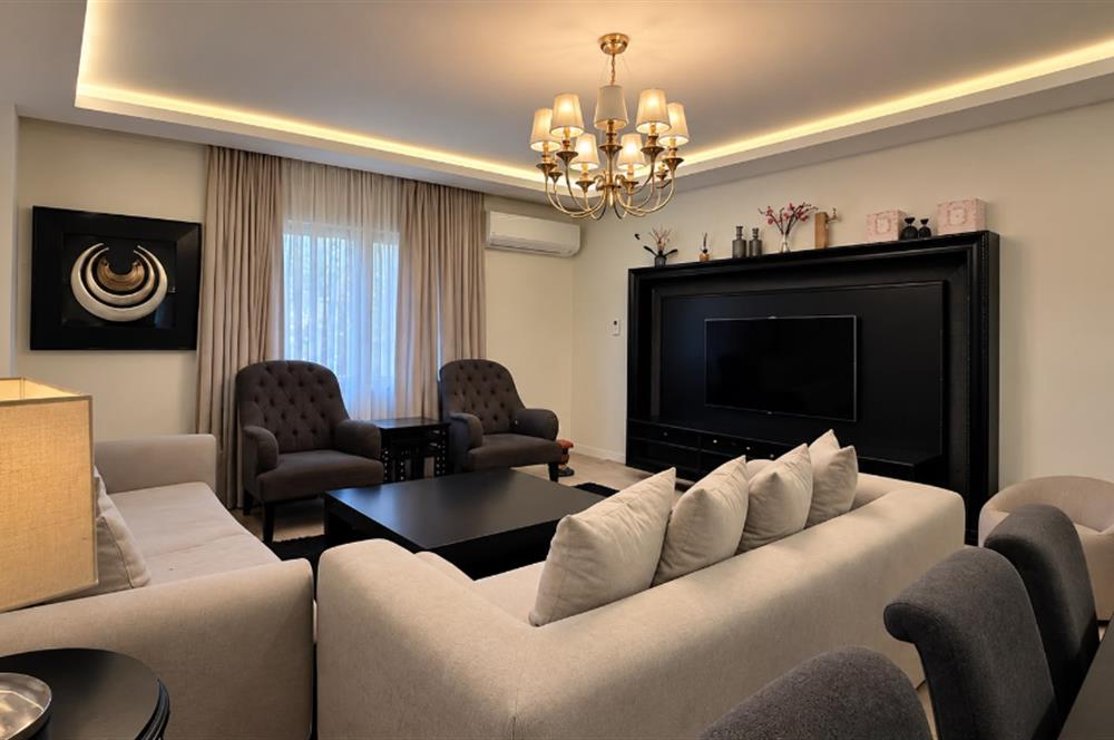Bahçeköy Merkez'de Dekorasyonlu Satılık 2+1 Daire 