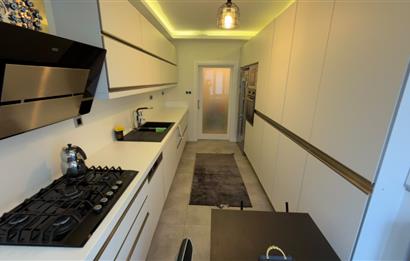 Bahçeköy Merkez'de Dekorasyonlu Satılık 2+1 Daire 