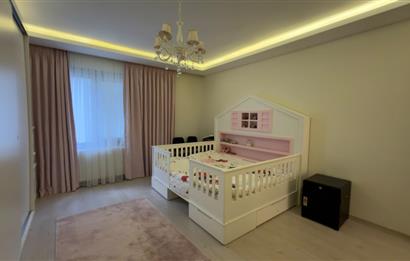 Bahçeköy Merkez'de Dekorasyonlu Satılık 2+1 Daire 