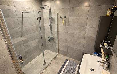 Bahçeköy Merkez'de Dekorasyonlu Satılık 2+1 Daire 