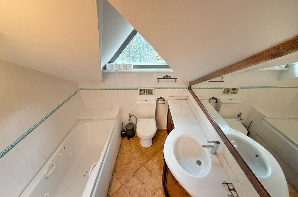 Demirciköy'de Ormana Komşu 5+2 Kiralık Eşyalı Villa