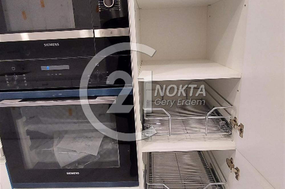 SUADİYE BAĞDATA 2. BİNA GÜVENLİKLİ HAVUZLU 2 YILLIK 5+1 235 M2