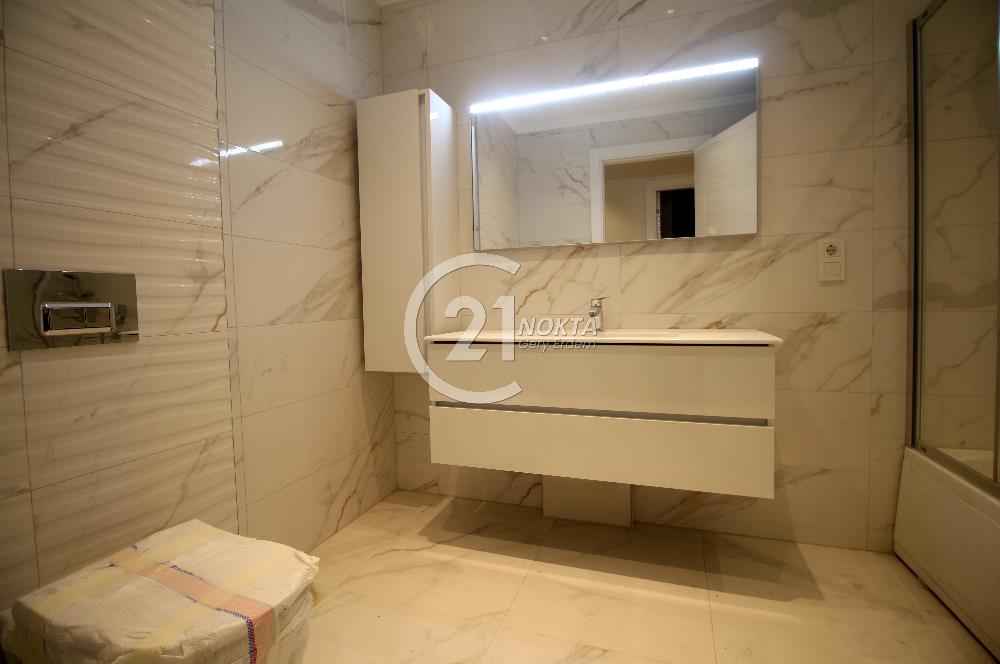 SUADİYE BAĞDATA 2. BİNA GÜVENLİKLİ HAVUZLU 2 YILLIK 5+1 235 M2