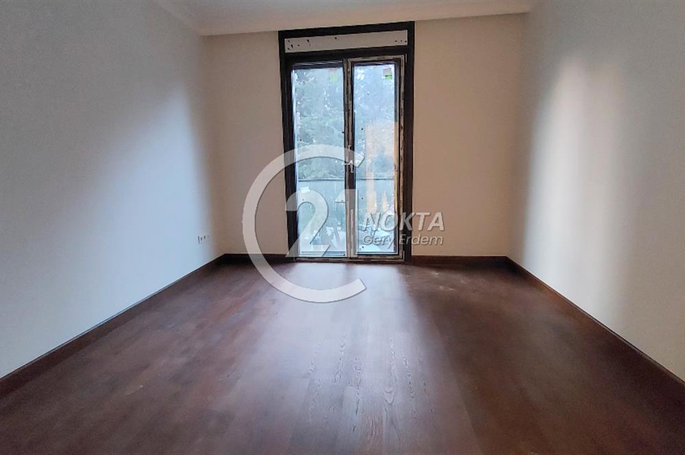 SUADİYE BAĞDATA 2. BİNA GÜVENLİKLİ HAVUZLU 2 YILLIK 5+1 235 M2
