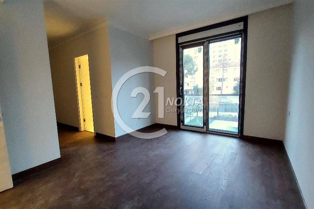 SUADİYE BAĞDATA 2. BİNA GÜVENLİKLİ HAVUZLU 2 YILLIK 5+1 235 M2