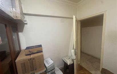 Hanımeli Sokakta  1+1 Satılık Ofis 
