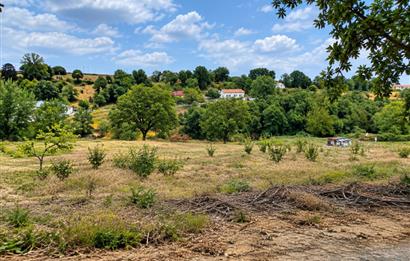 Sarıyer Gümüşdere'de Gelişme Konut Alanında 4.593,96 m² Tarla