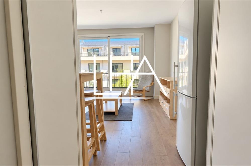CENTURY 21'DEN LARUS LOFT SİTESİ'NDE 1,5+1 KİRALIK DAİRE