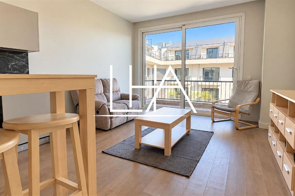 CENTURY 21'DEN LARUS LOFT SİTESİ'NDE 1,5+1 KİRALIK DAİRE