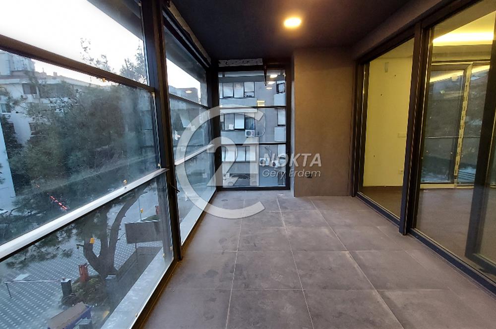 SUADİYE BAĞDATA 2. BİNA GÜVENLİKLİ HAVUZLU 2 YILLIK 5+1 235 M2