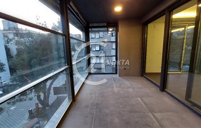 SUADİYE BAĞDATA 2. BİNA GÜVENLİKLİ HAVUZLU 2 YILLIK 5+1 235 M2