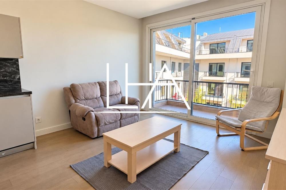 CENTURY 21'DEN LARUS LOFT SİTESİ'NDE 1,5+1 KİRALIK DAİRE