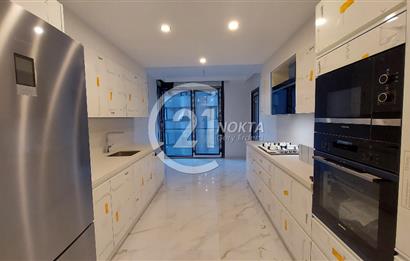 SUADİYE BAĞDATA 2. BİNA GÜVENLİKLİ HAVUZLU 2 YILLIK 5+1 235 M2