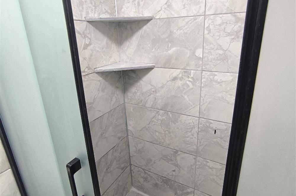 BORNOVA STADYUM METRO YAKINI 3 ADET 1+1 APART + DÜKKAN