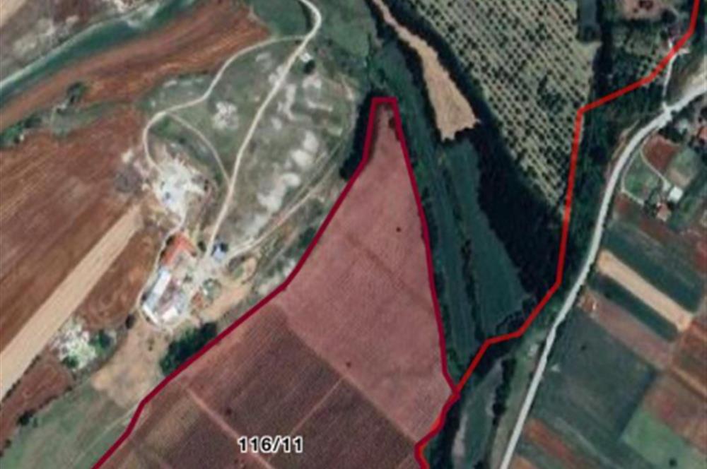 Sakarya Hendek Uzunçarşı Satılık 5.500.000 TL Bahçe