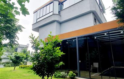 Göl manzaralı Müstakil Villa