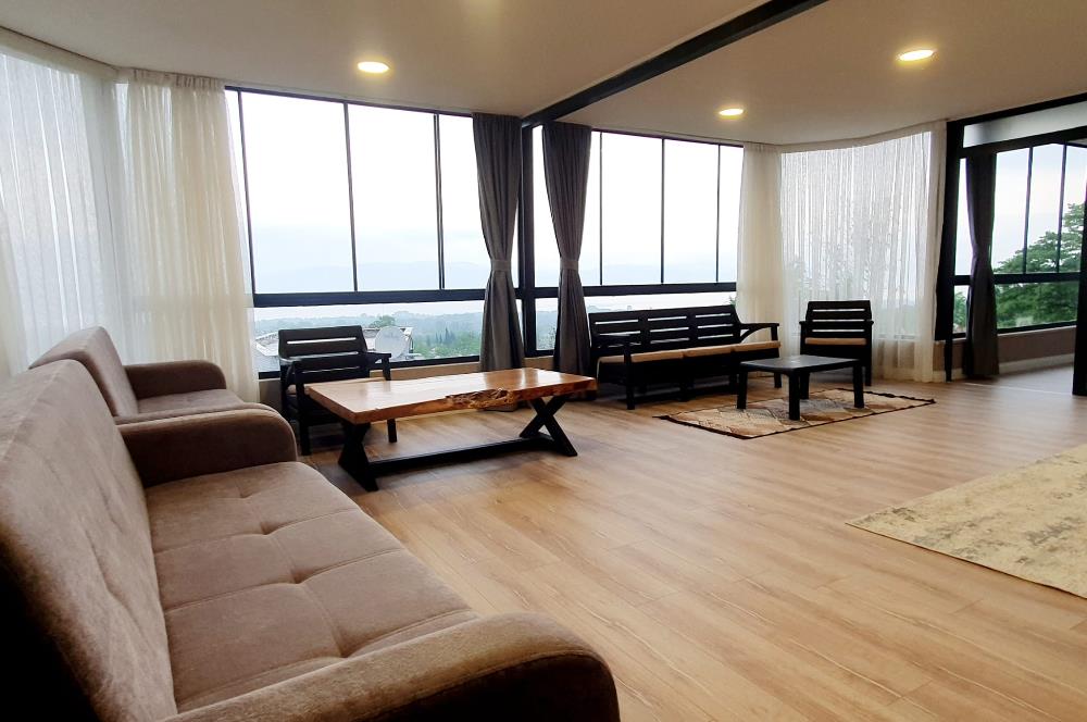 Göl Manzaralı, Müstakil Havuzlu, Eşyalı Villa