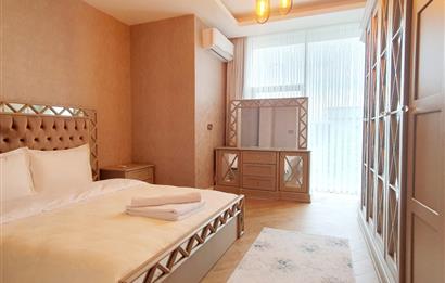 Göl Manzaralı, Müstakil Havuzlu, Eşyalı Villa