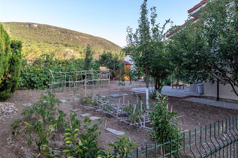 Urlanın Prestijli Sitelerinden Doğa Park Evlerinde Lüks Villa