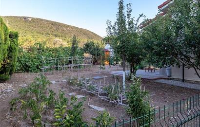Urlanın Prestijli Sitelerinden Doğa Park Evlerinde Lüks Villa