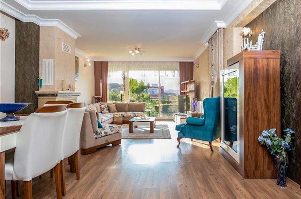 Urlanın Prestijli Sitelerinden Doğa Park Evlerinde Lüks Villa