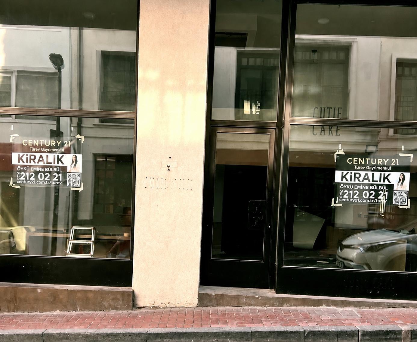 Beşiktaş/Arnavutköy' de Kiralık İş Yeri
