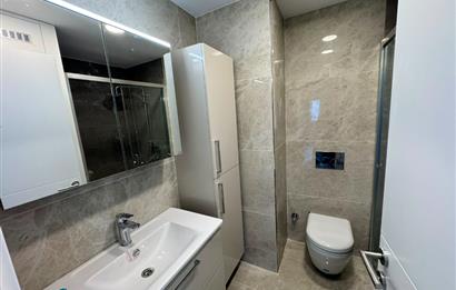 ​Suadiye Park Apartmanı'nda 3. Katta Sıfır, Konforlu ve Lüks Kiralık Daire