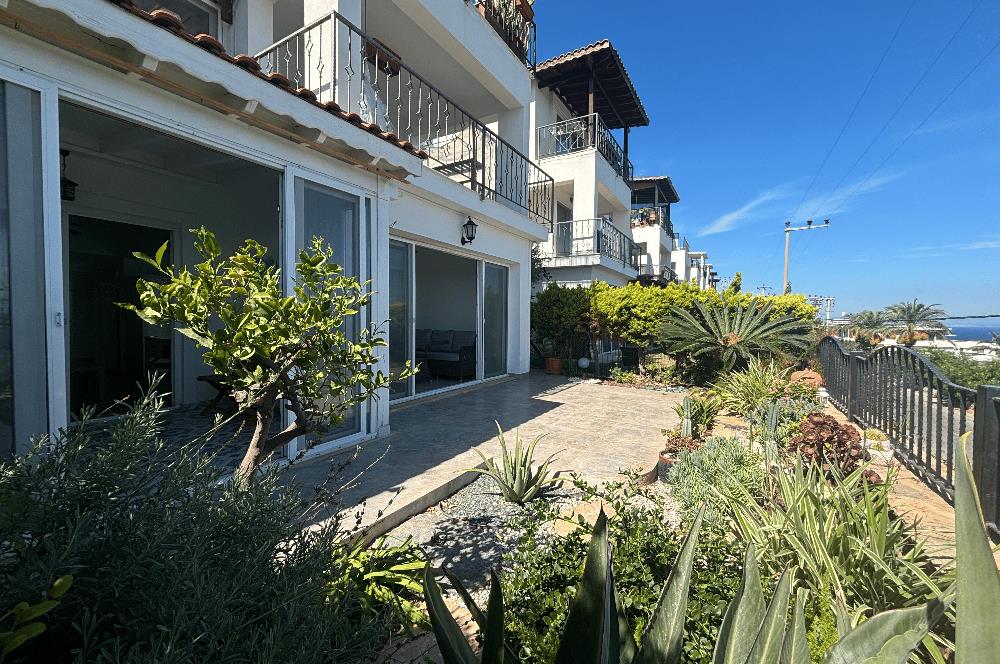 Bodrum Gündoğan Panoramik Deniz Manzaralı Satılık Bahçe Dubleksi