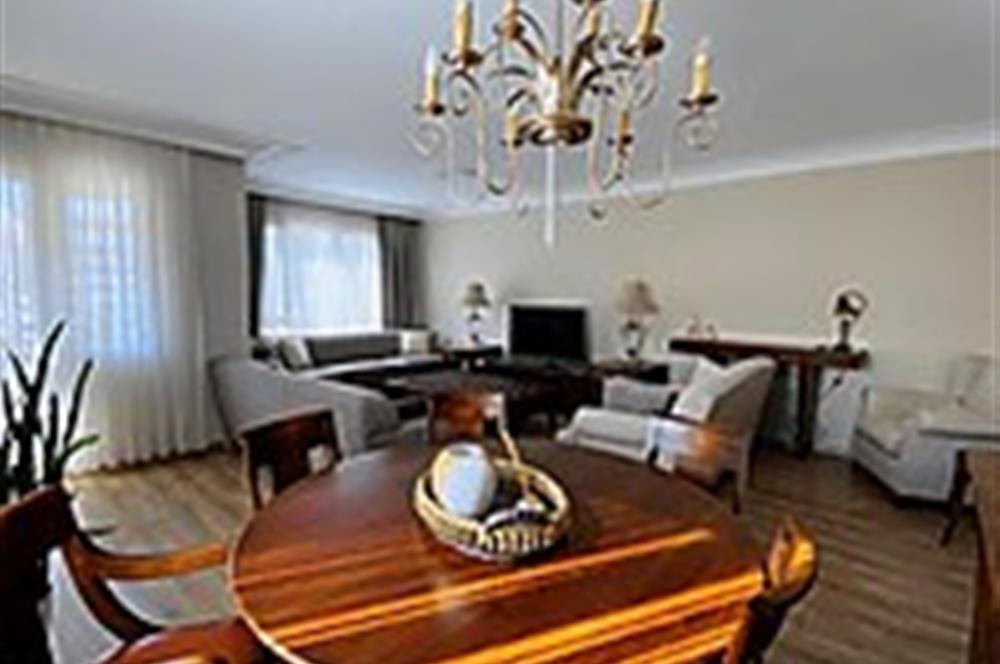 BOSTANLI'DA NEZİH SOKAKTA SATILIK BAKIMLI DAİRE